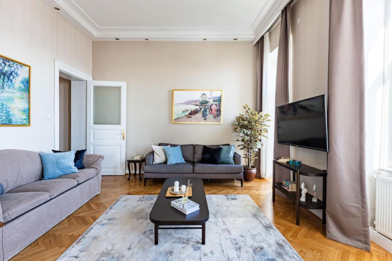 Historical Flat With A Lovely Sea View In Beyoglu İstanbul Dış mekan fotoğraf
