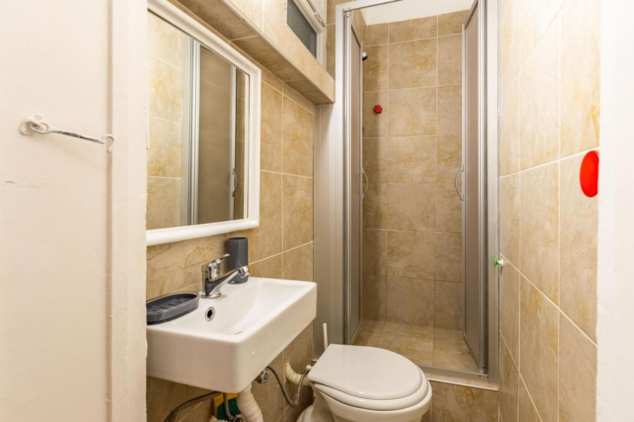 Historical Flat With A Lovely Sea View In Beyoglu İstanbul Dış mekan fotoğraf
